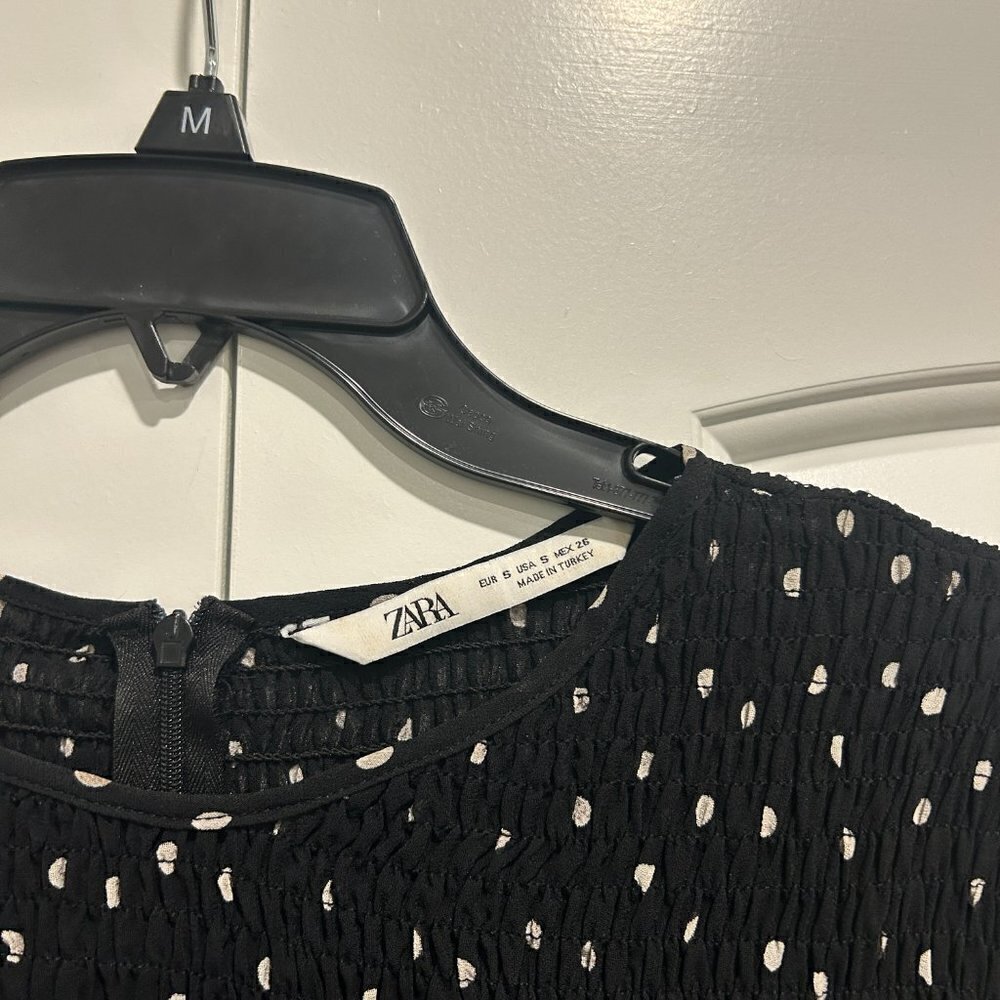 Zara Black and White Polka Dot Smocked Peplum Mesh Blouse Women’s Size Small - Picture 4 of 12